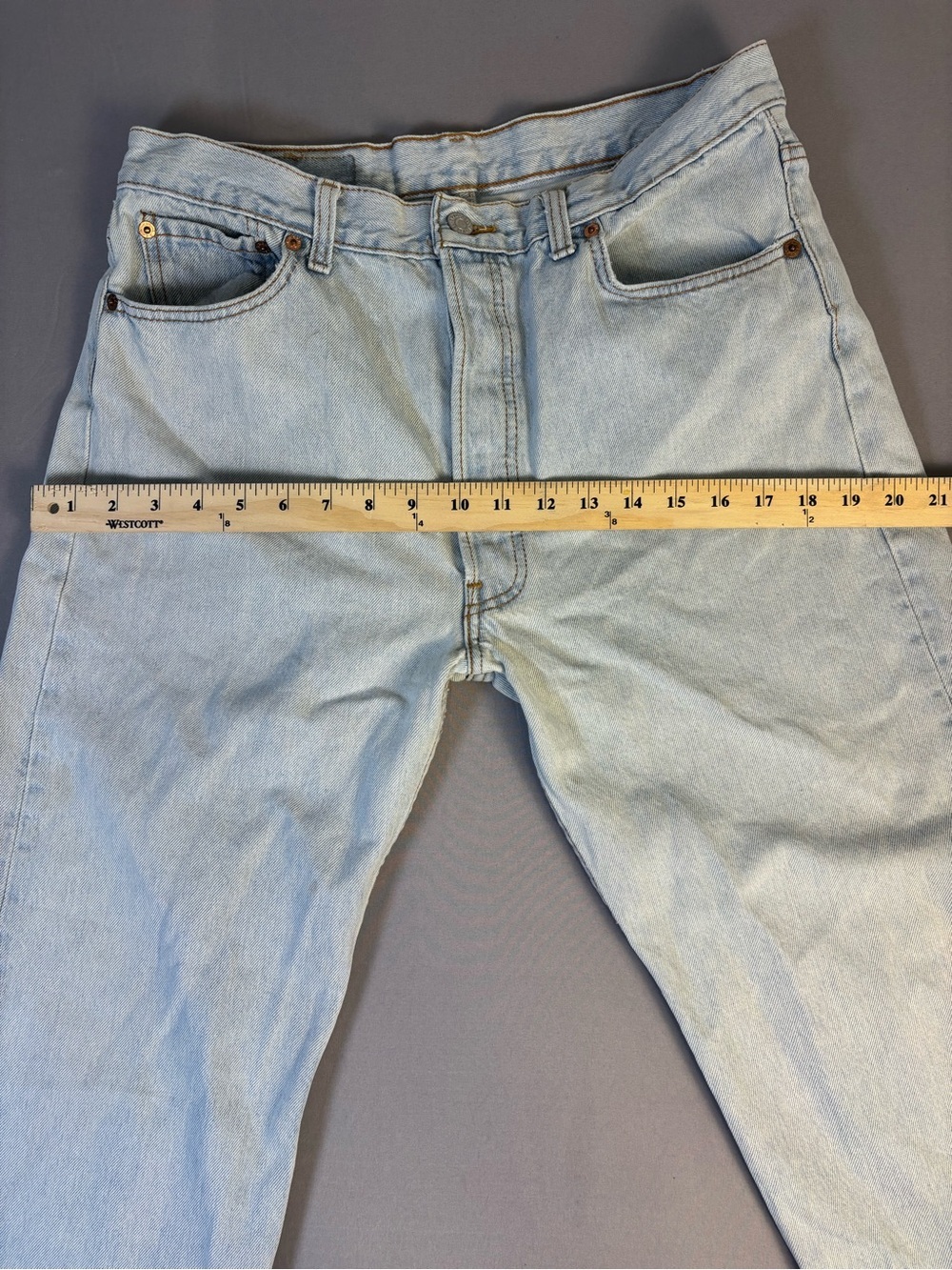 Stunning Vintage Levi’s Denim 501’s. 1992. Size 32. Perfectly broken in. - Picture 6 of 11